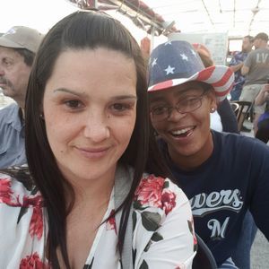 Meet your Posher, Linda